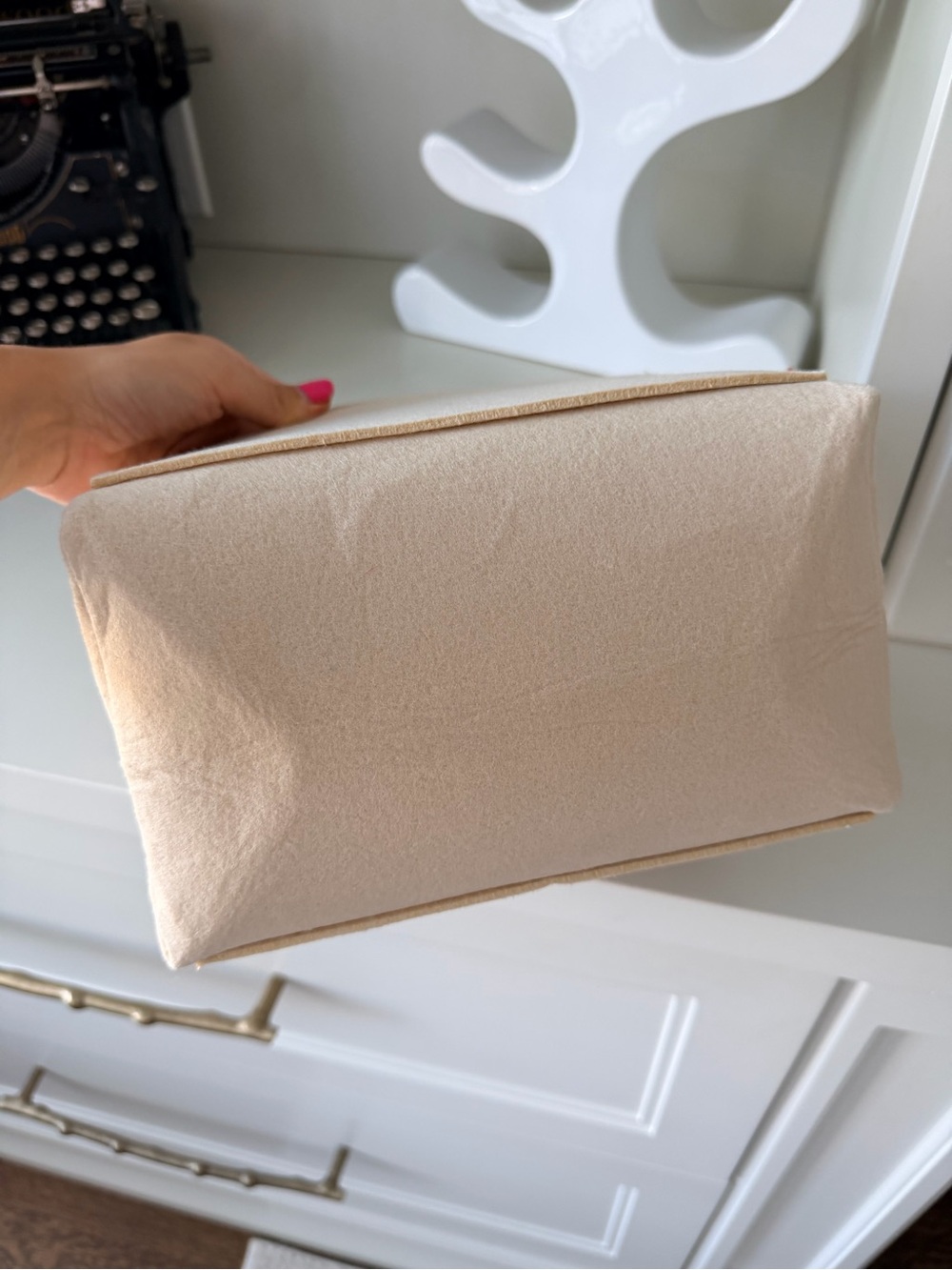 Felt Light Beige Bag Purse Insert Organizer 8.5 X 7 X 6 Inches Like New - Picture 2 of 10